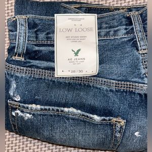 28/30 American eagle loose fit jeans